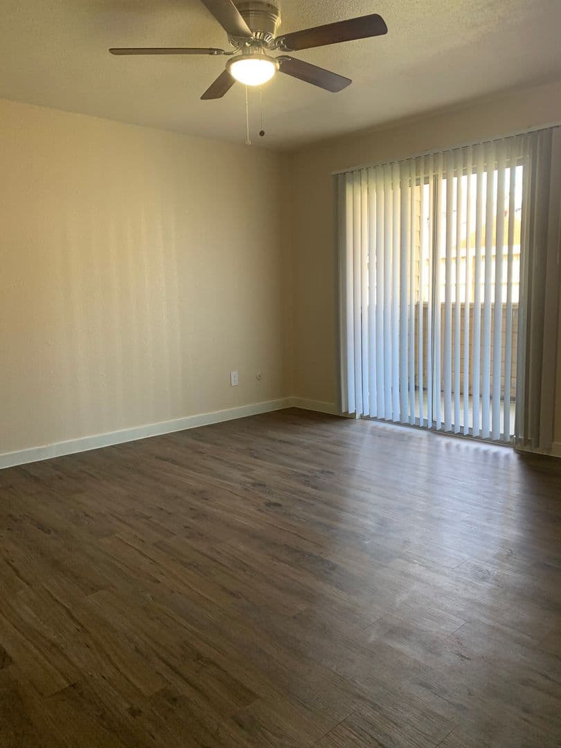 Beaumont Apartment: 4045 Treadway