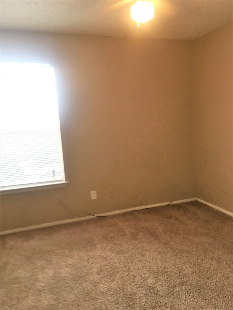 Slaton Apartment: 1355 Woodrow Road