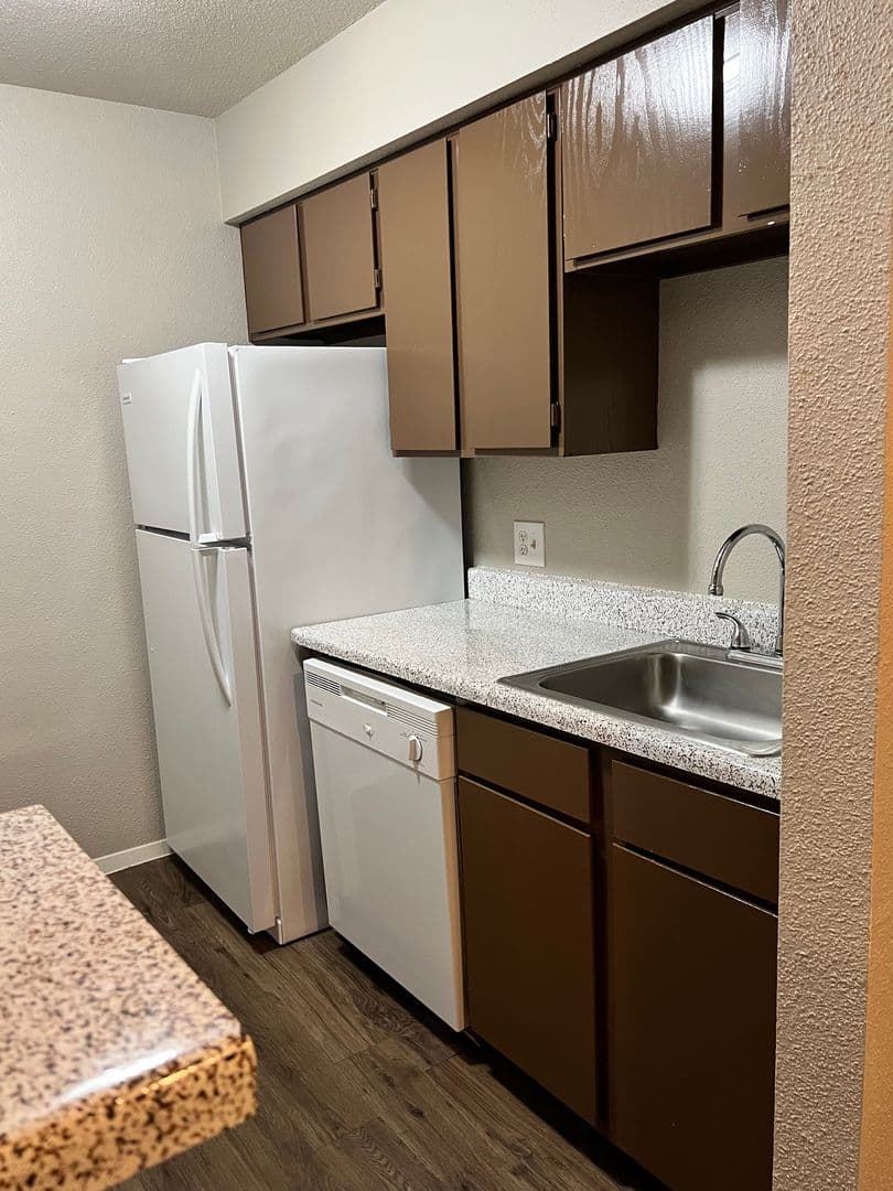 Beaumont Apartment: 4045 Treadway