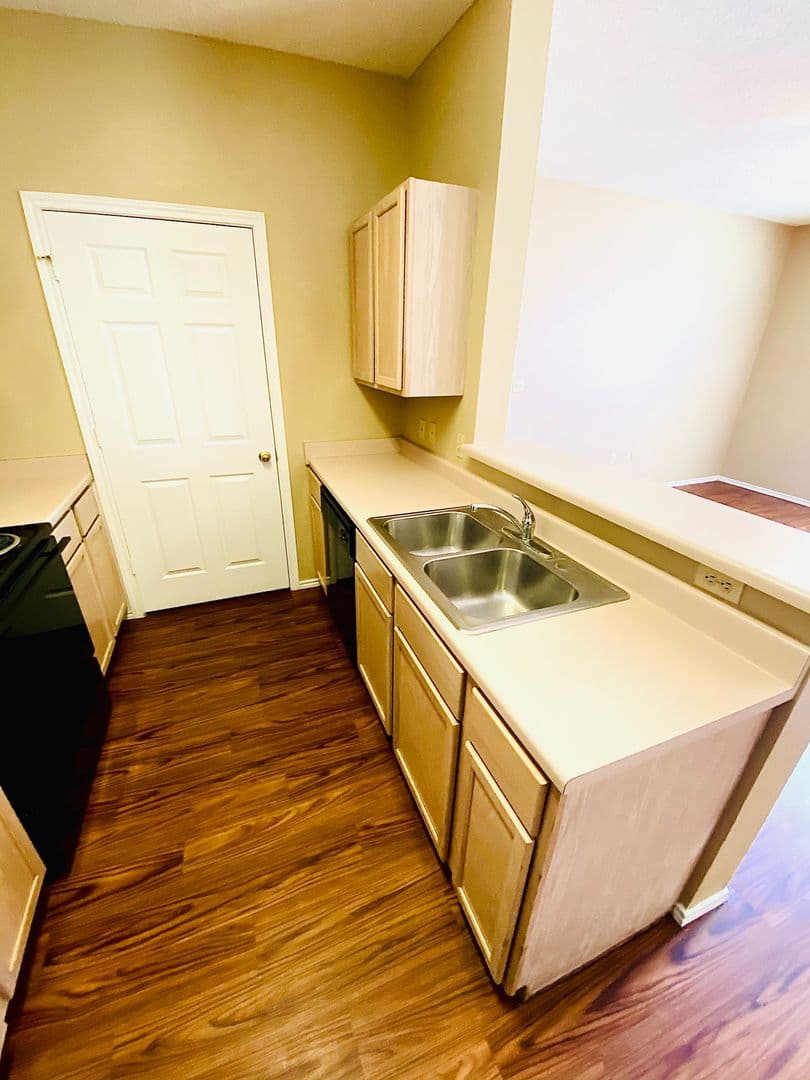 Lubbock Apartment: 5917 67th Street