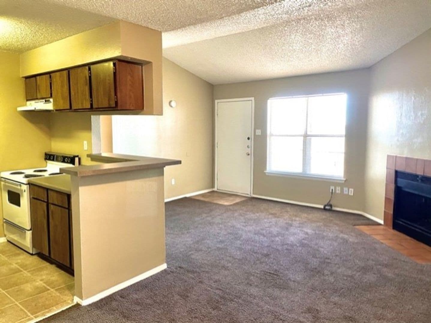 Slaton Apartment: 1355 Woodrow Road