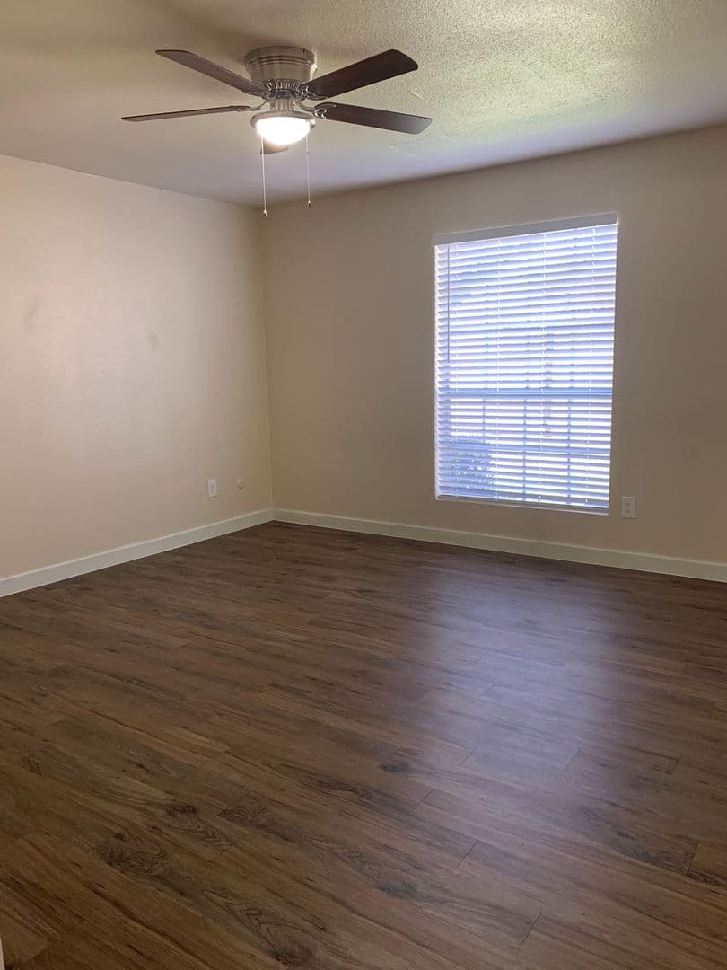Beaumont Apartment: 4045 Treadway