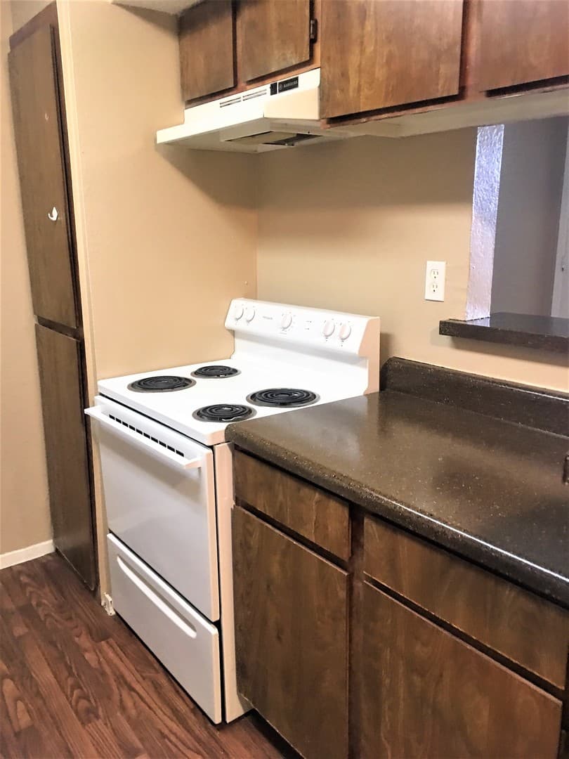Slaton Apartment: 1355 Woodrow Road