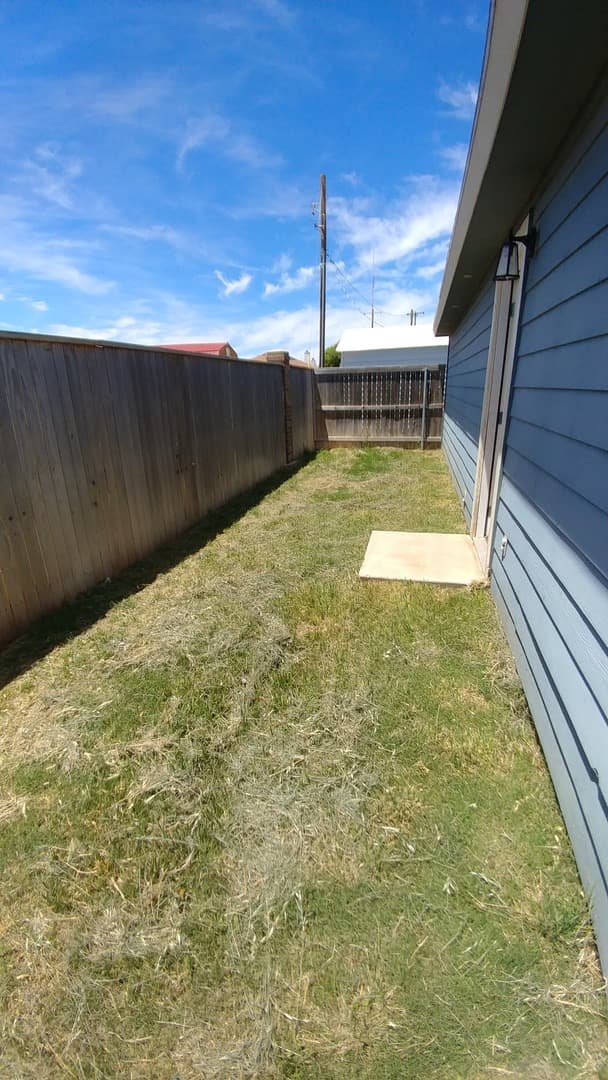 Lubbock Apartment: 1745 74th Street