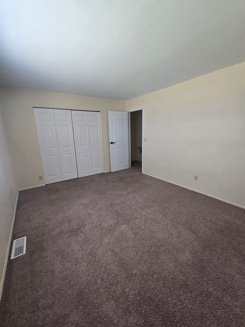 Erlanger Townhome: 3231 N. Talbot Ave.