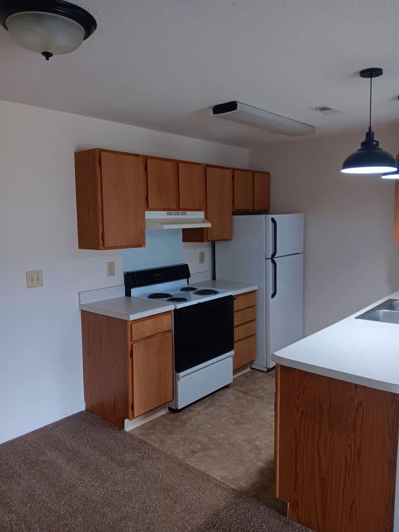 Seymour Apartment: 2734 Bent Tree Lane