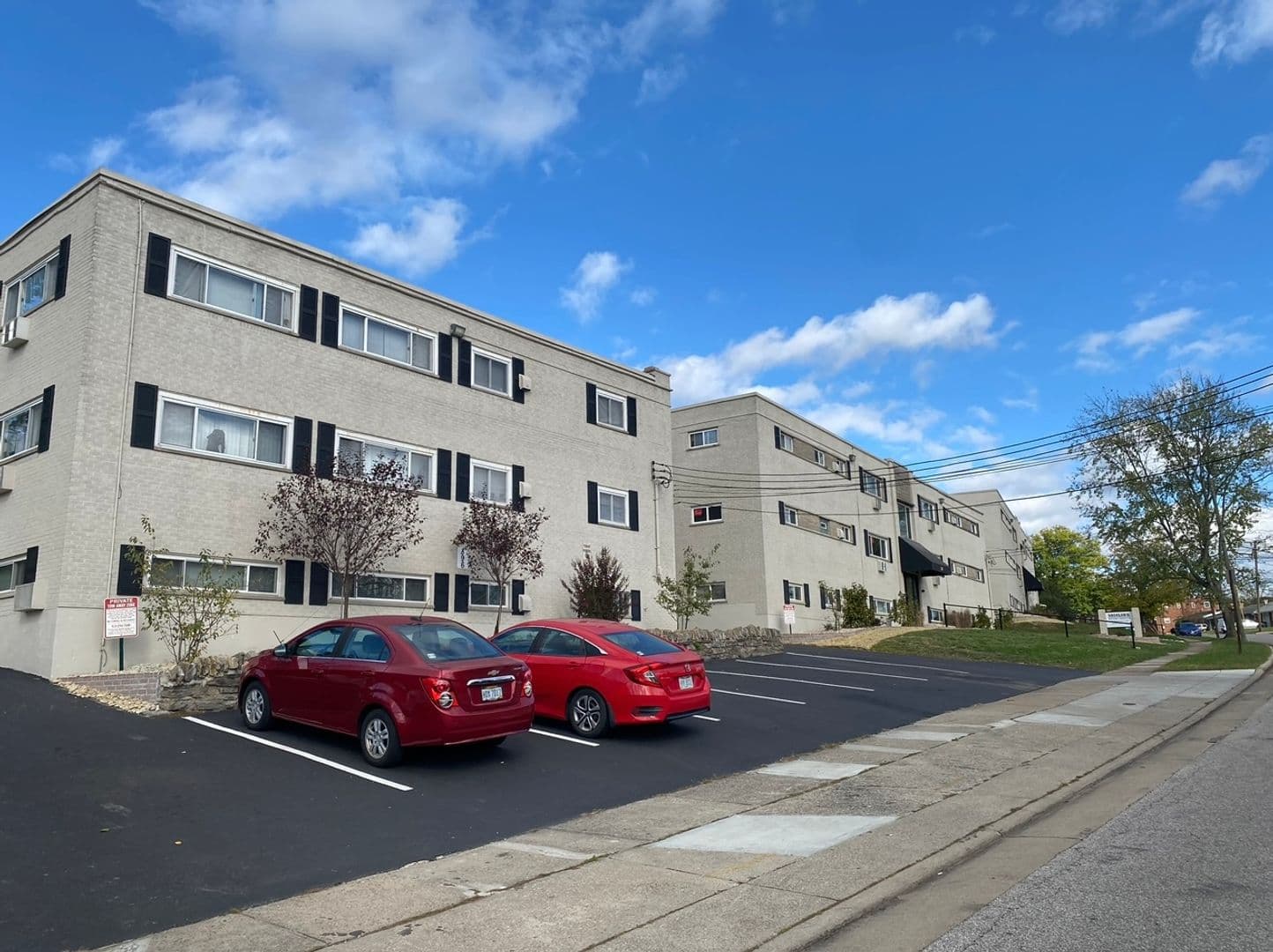 Milford Apartment: 904 Mohawk Trail