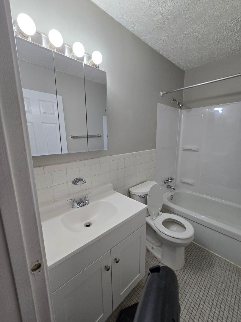 Erlanger Townhome: 3237 N. Talbot Ave.