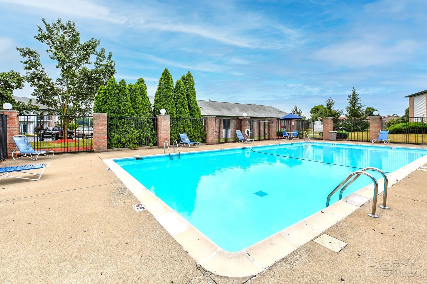 Seymour Apartment: 2674 Bent Tree Lane