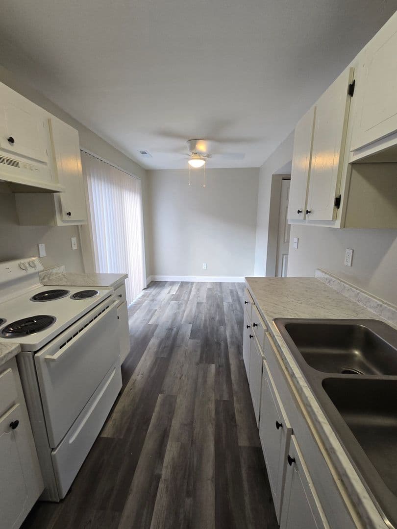 Erlanger Townhome: 3215 N. Talbot Ave.