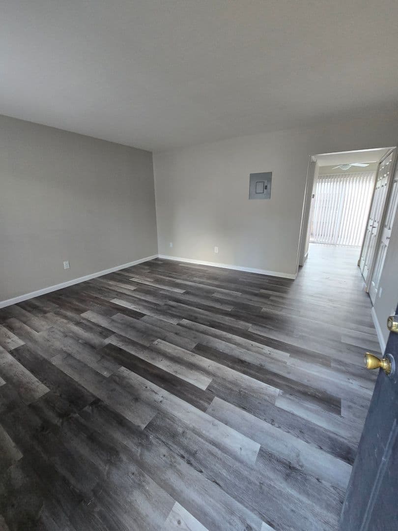 Erlanger Townhome: 3215 N. Talbot Ave.
