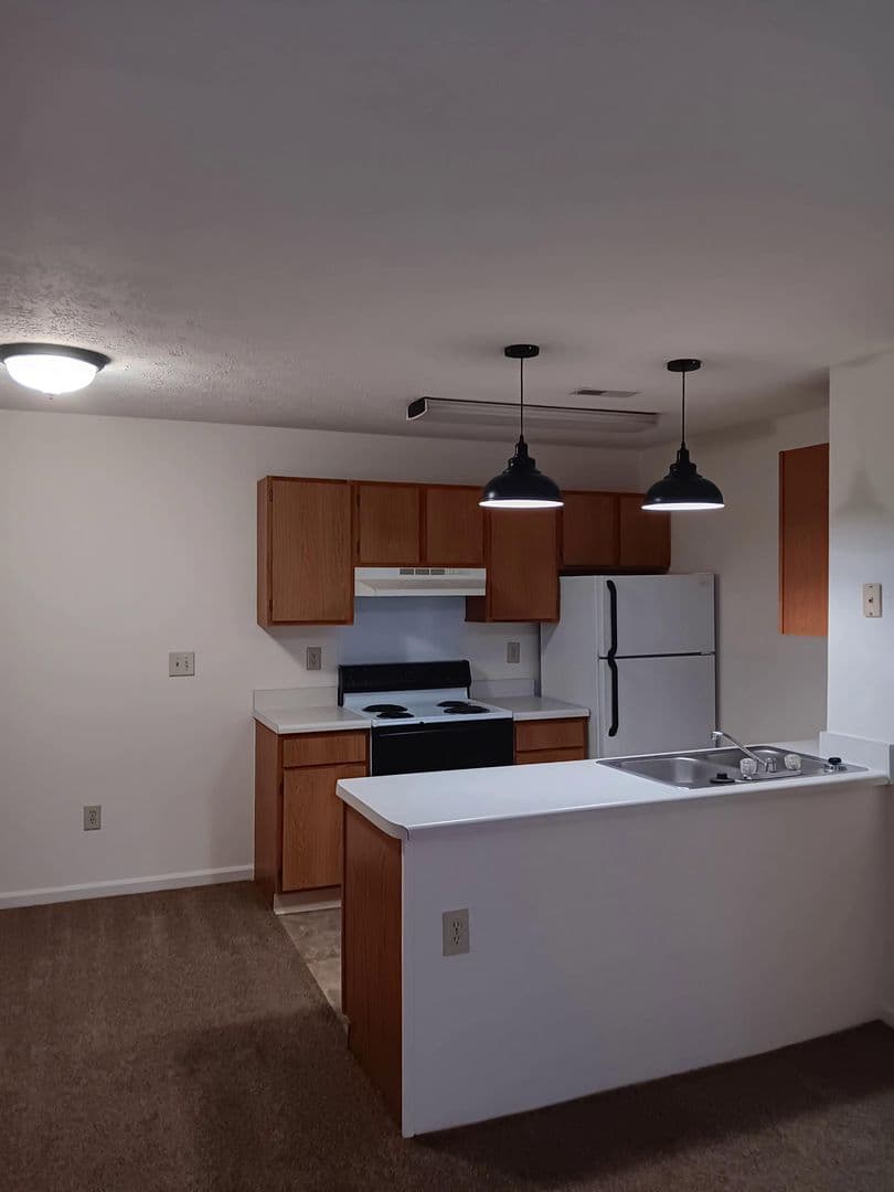 Seymour Apartment: 2734 Bent Tree Lane