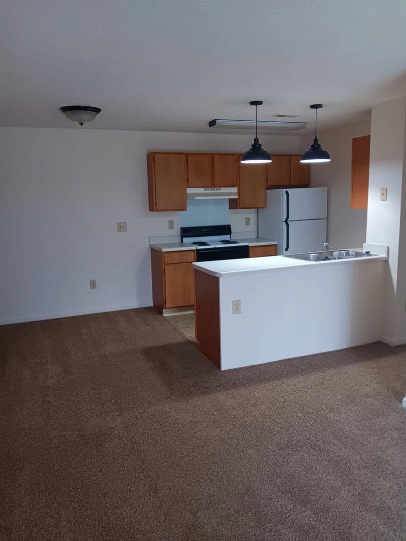 Seymour Apartment: 2547 Bent Tree Lane