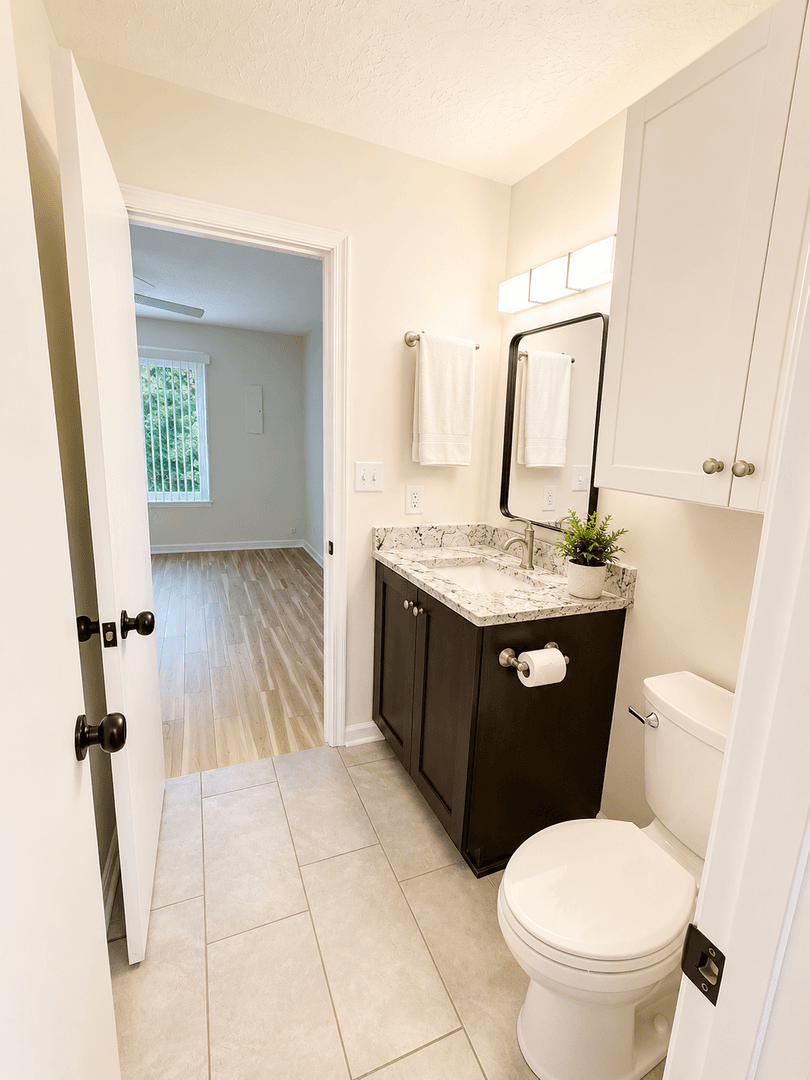 Cloverdale Townhome: 373 Tinkerview Rd