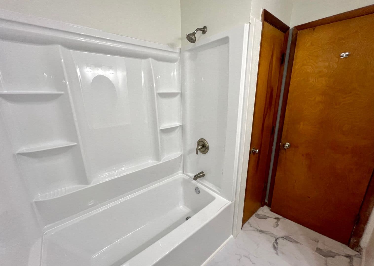 Roanoke Apartment: 201 Mountain Ave SW