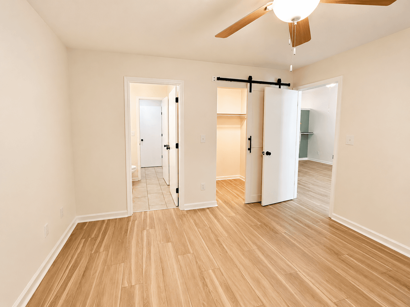 Cloverdale Townhome: 373 Tinkerview Rd