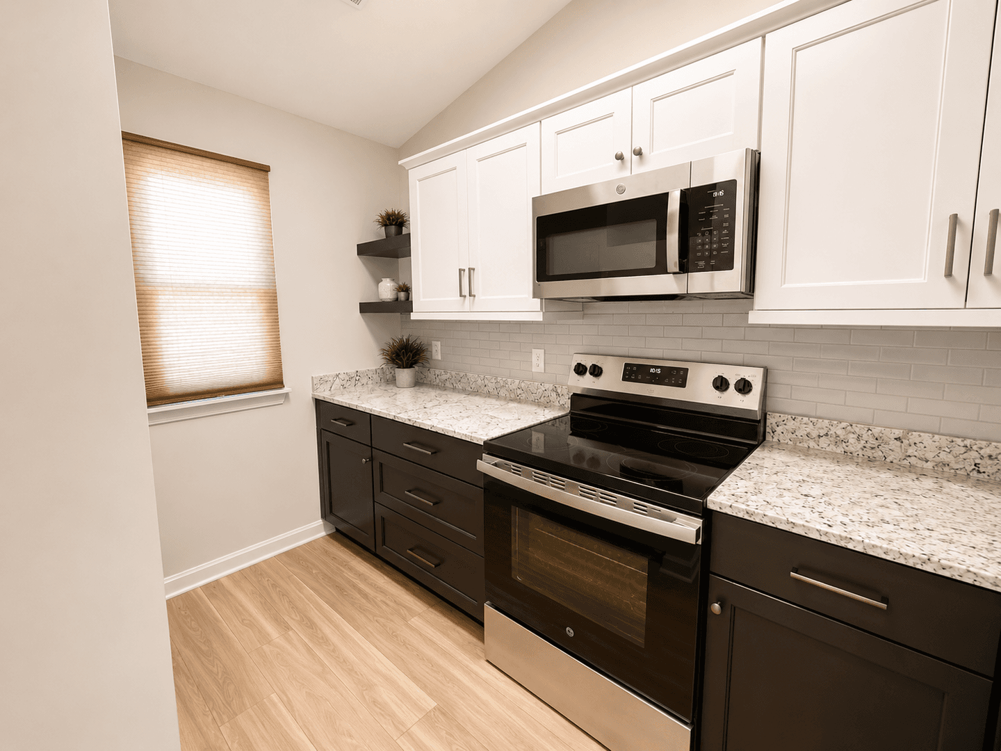 Cloverdale Townhome: 373 Tinkerview Rd
