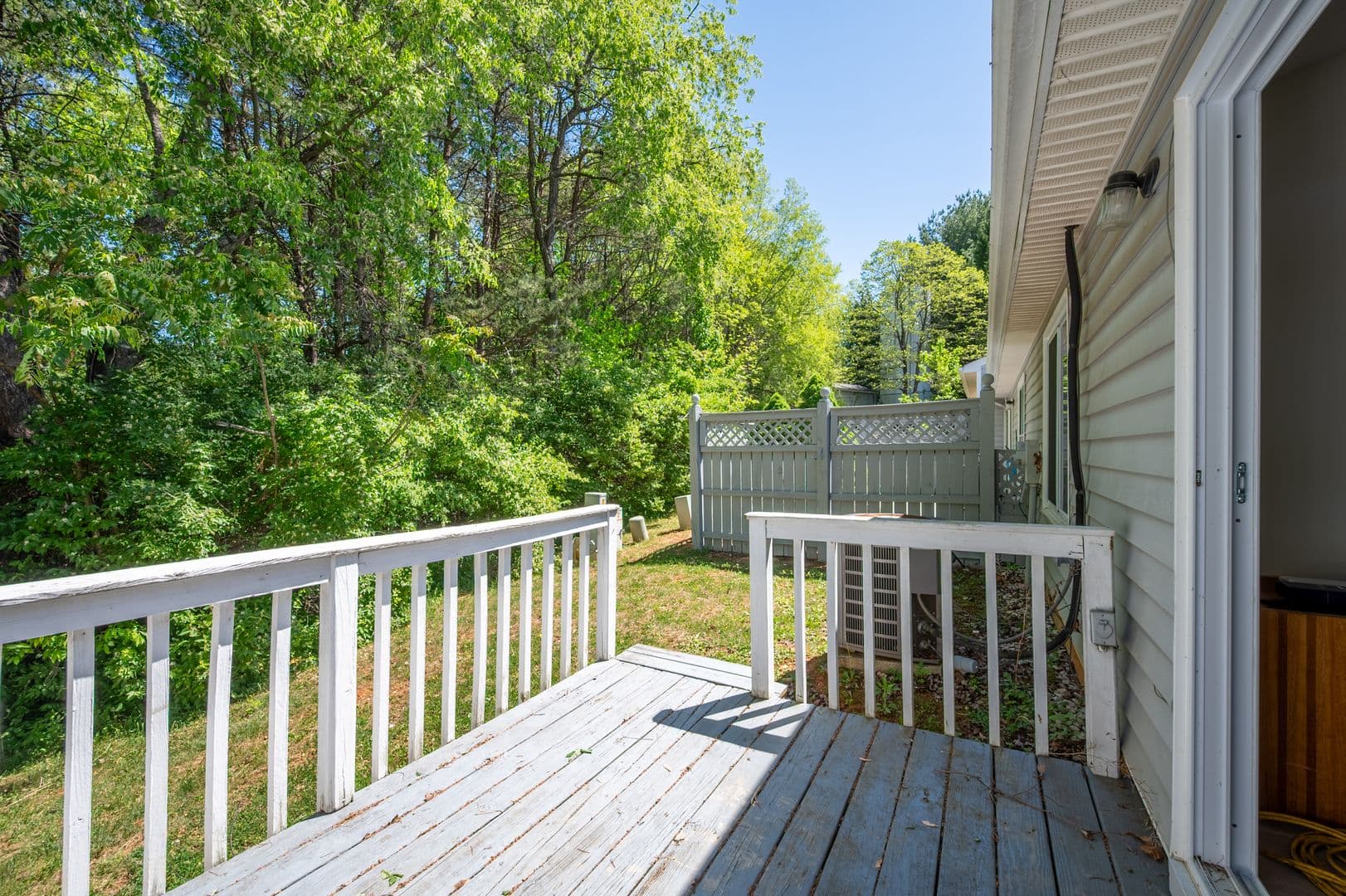 Cloverdale Townhome: 373 Tinkerview Rd