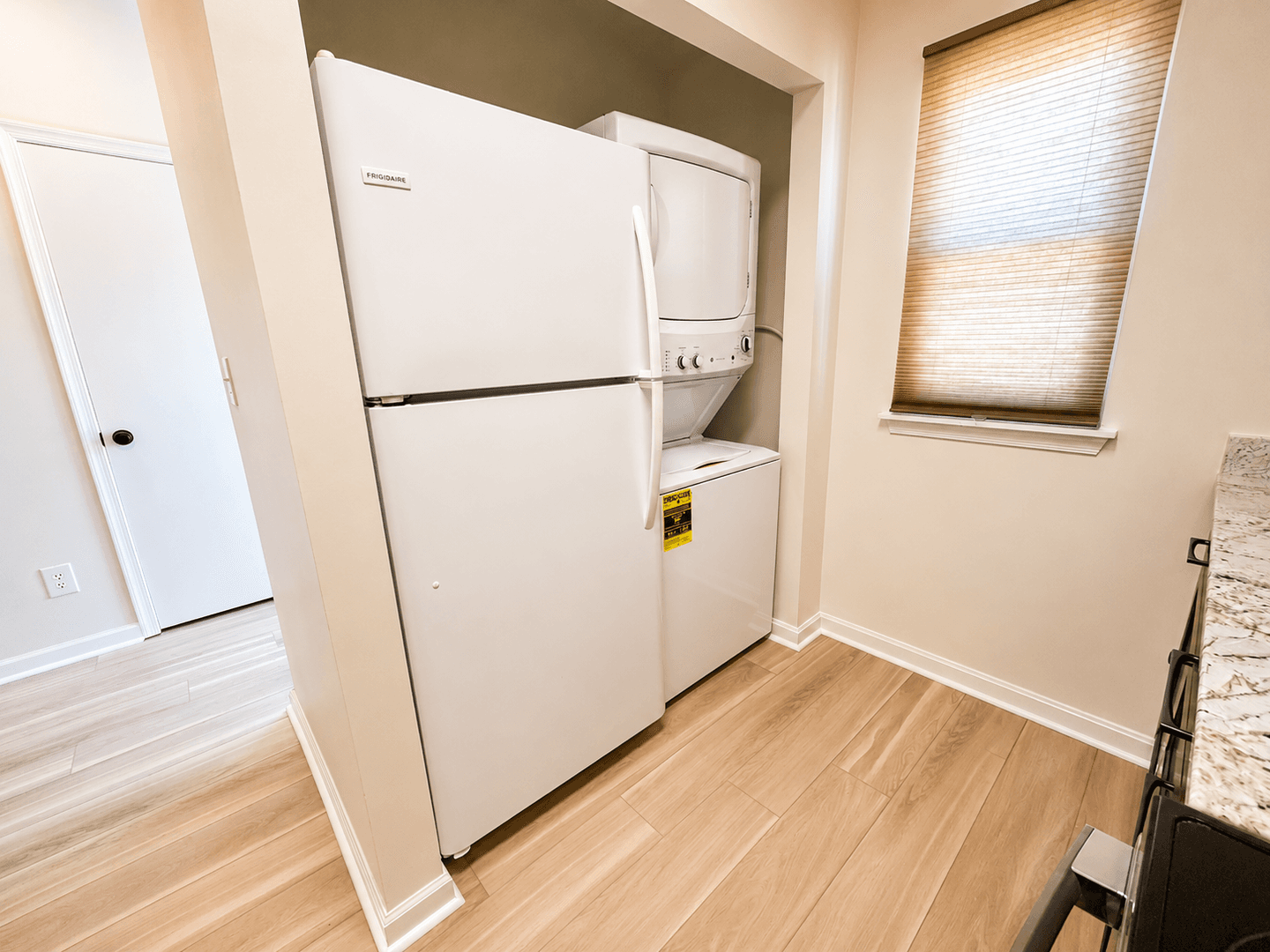 Cloverdale Townhome: 373 Tinkerview Rd