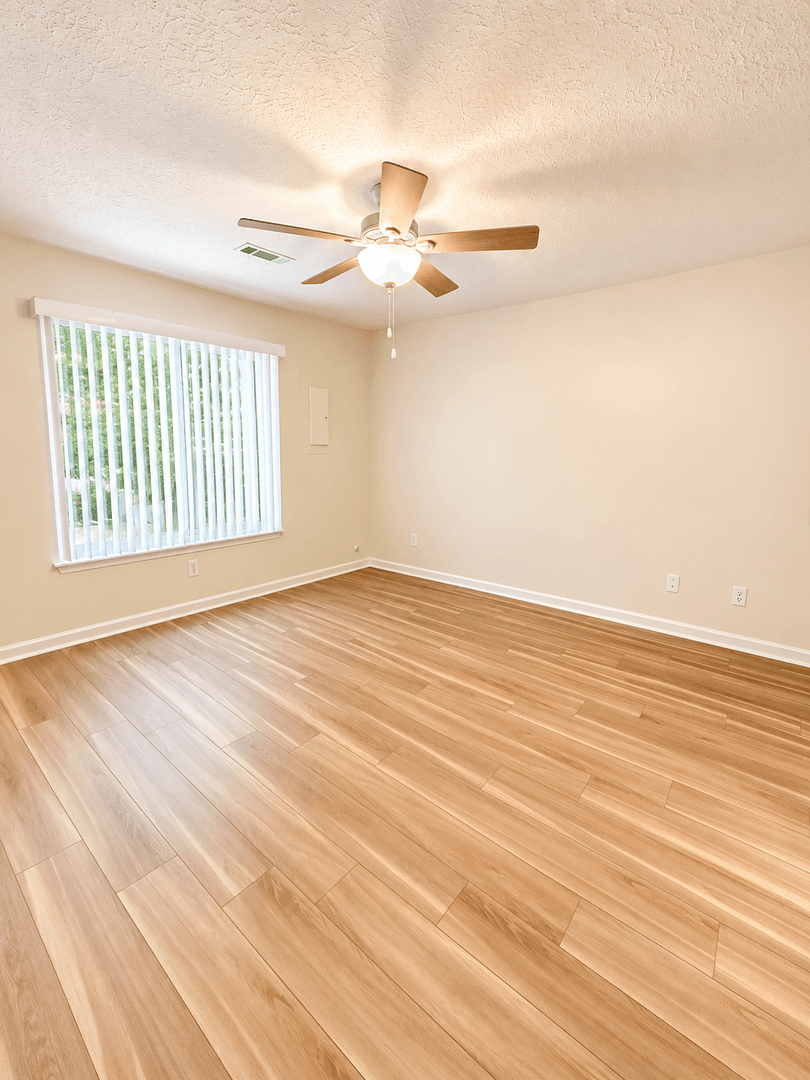 Cloverdale Townhome: 373 Tinkerview Rd