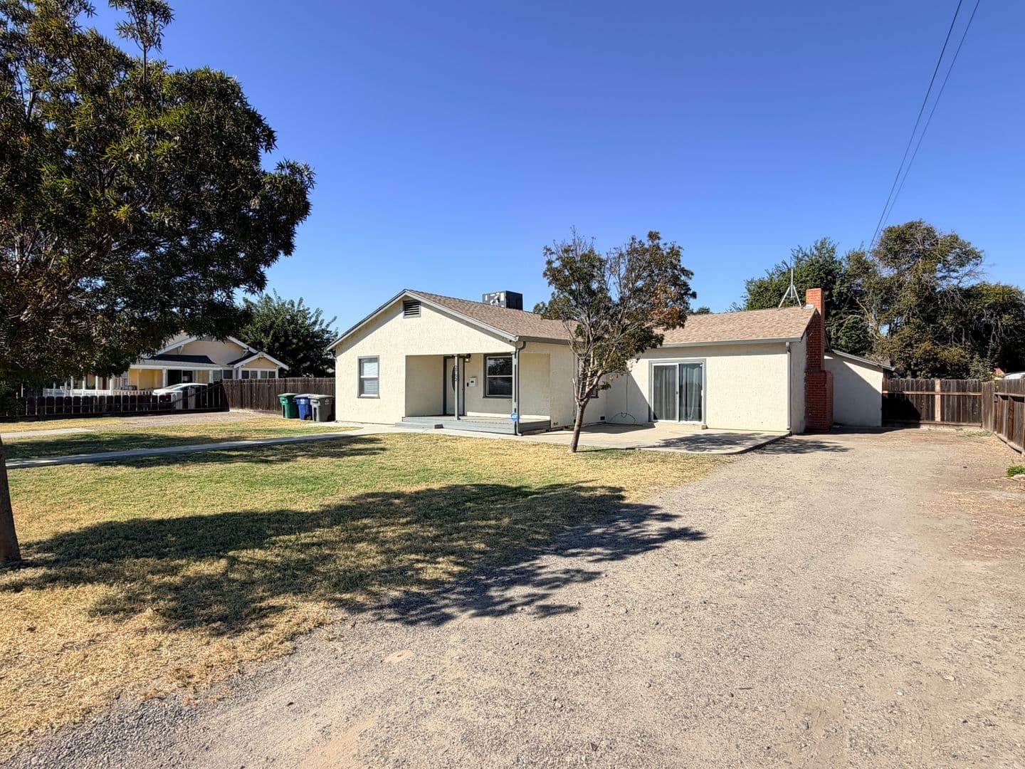 Dos Palos House: 2702 Blossom Street