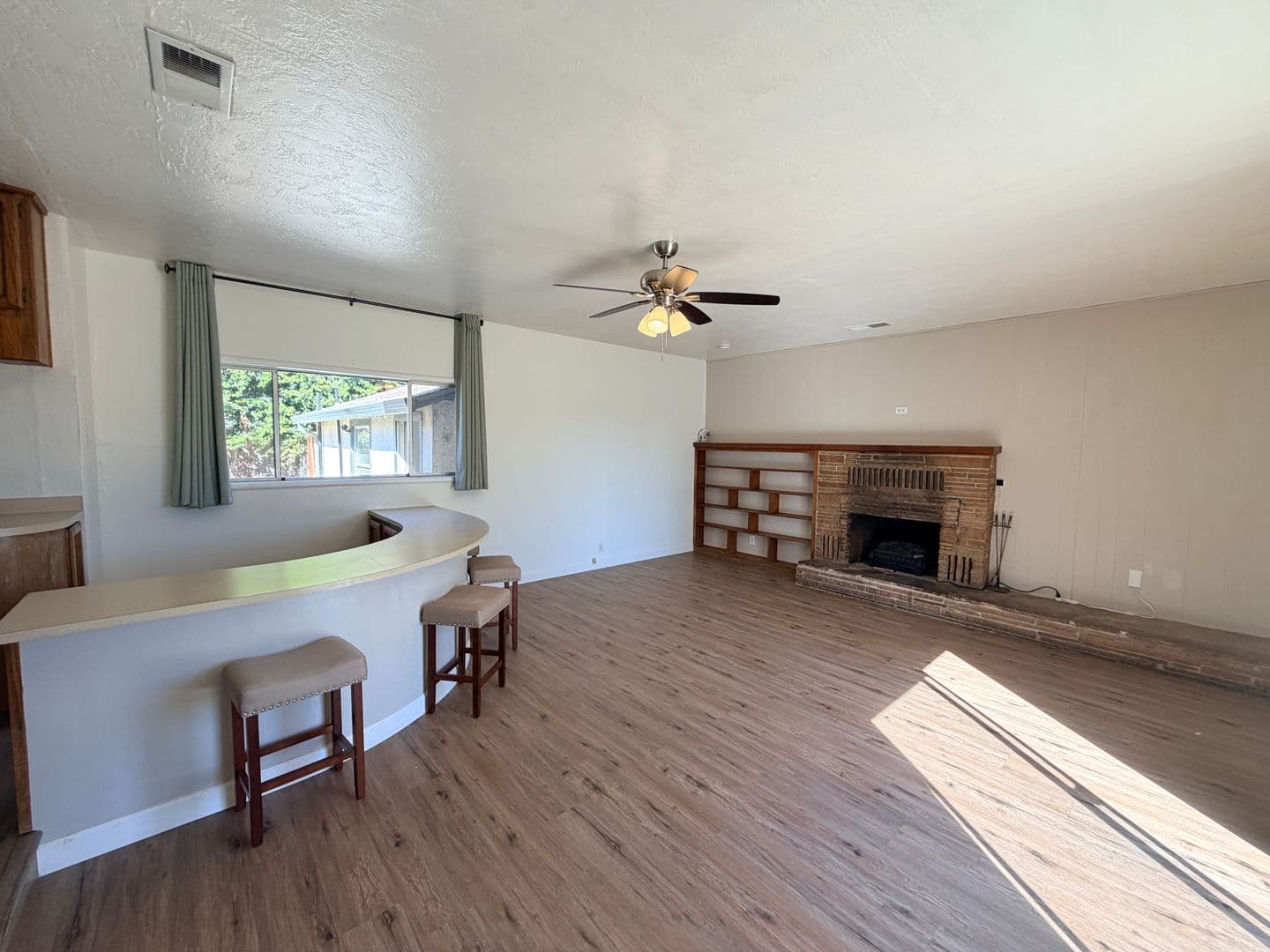 Dos Palos House: 2702 Blossom Street