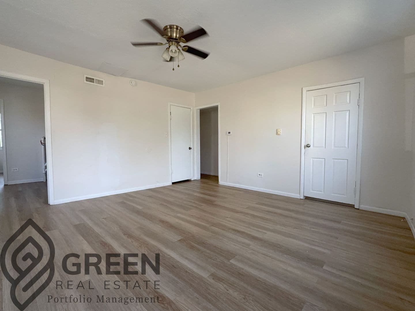 Kankakee Apartment: 592 N Dearborn Ave