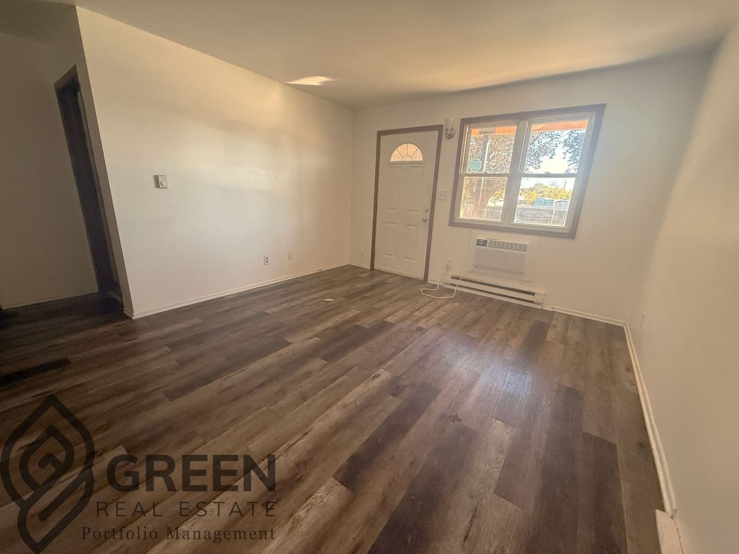 kankakee Apartment: 675 North Entrance Avenue