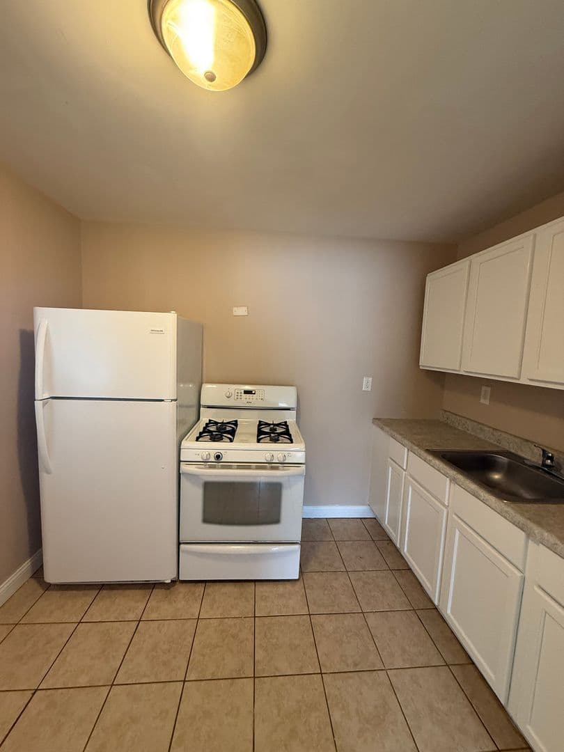 Kankakee Apartment: 210 Tedmark Ct.