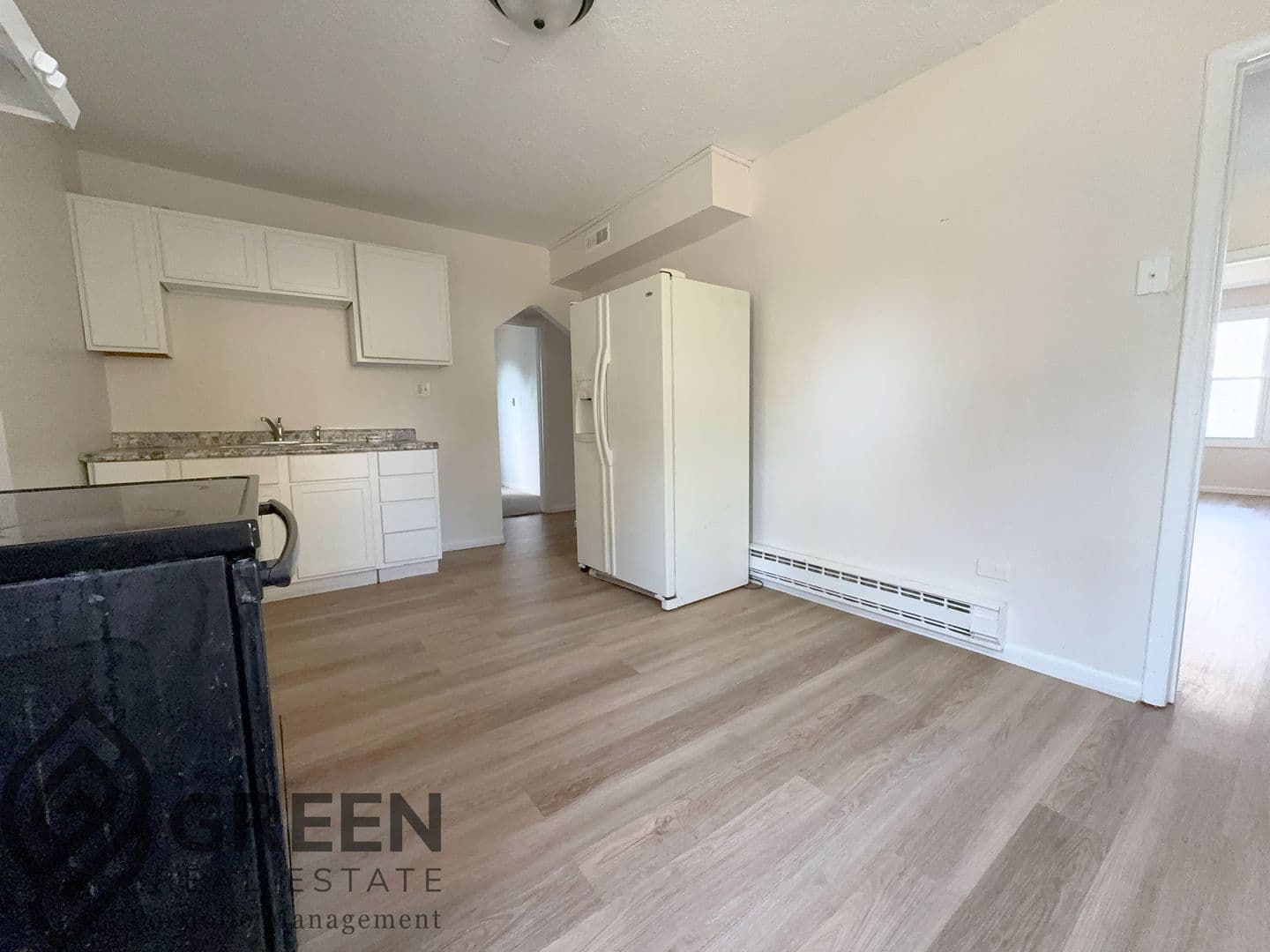 Kankakee Apartment: 592 N Dearborn Ave