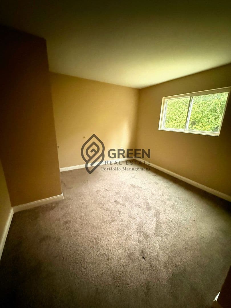 Kankakee Apartment: 210 Tedmark Ct.