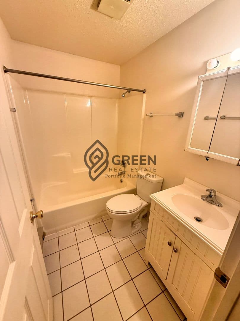 Bourbonnais Apartment: 1331 Potomac Pl