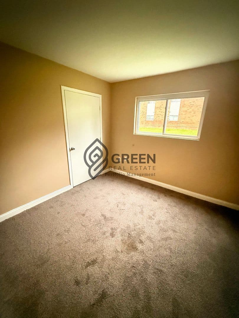 Kankakee Apartment: 210 Tedmark Ct.