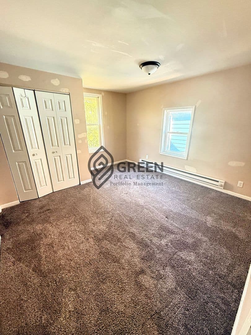 Kankakee Apartment: 360-366 S Washington Ave