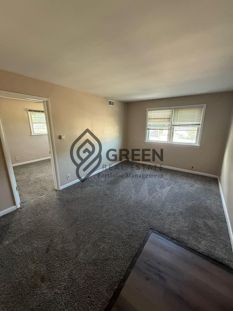 Kankakee Apartment: 793 N 5th Ave