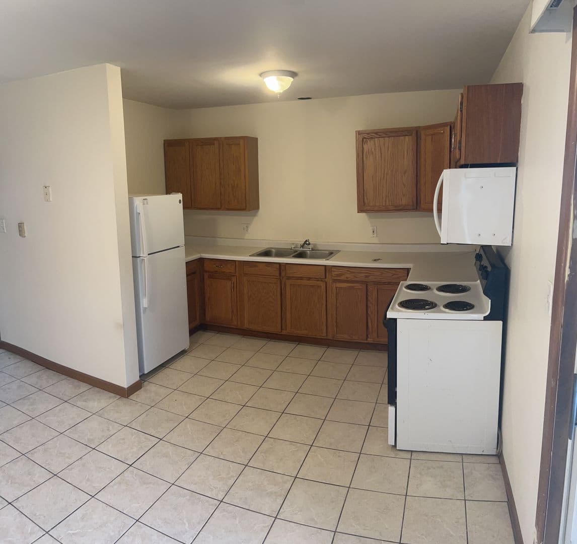 Manteno Apartment: 316 S Walnut St