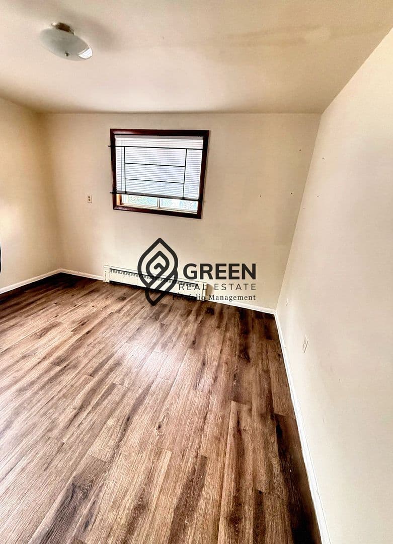 Kankakee Apartment: 450 S Dearborn Ave