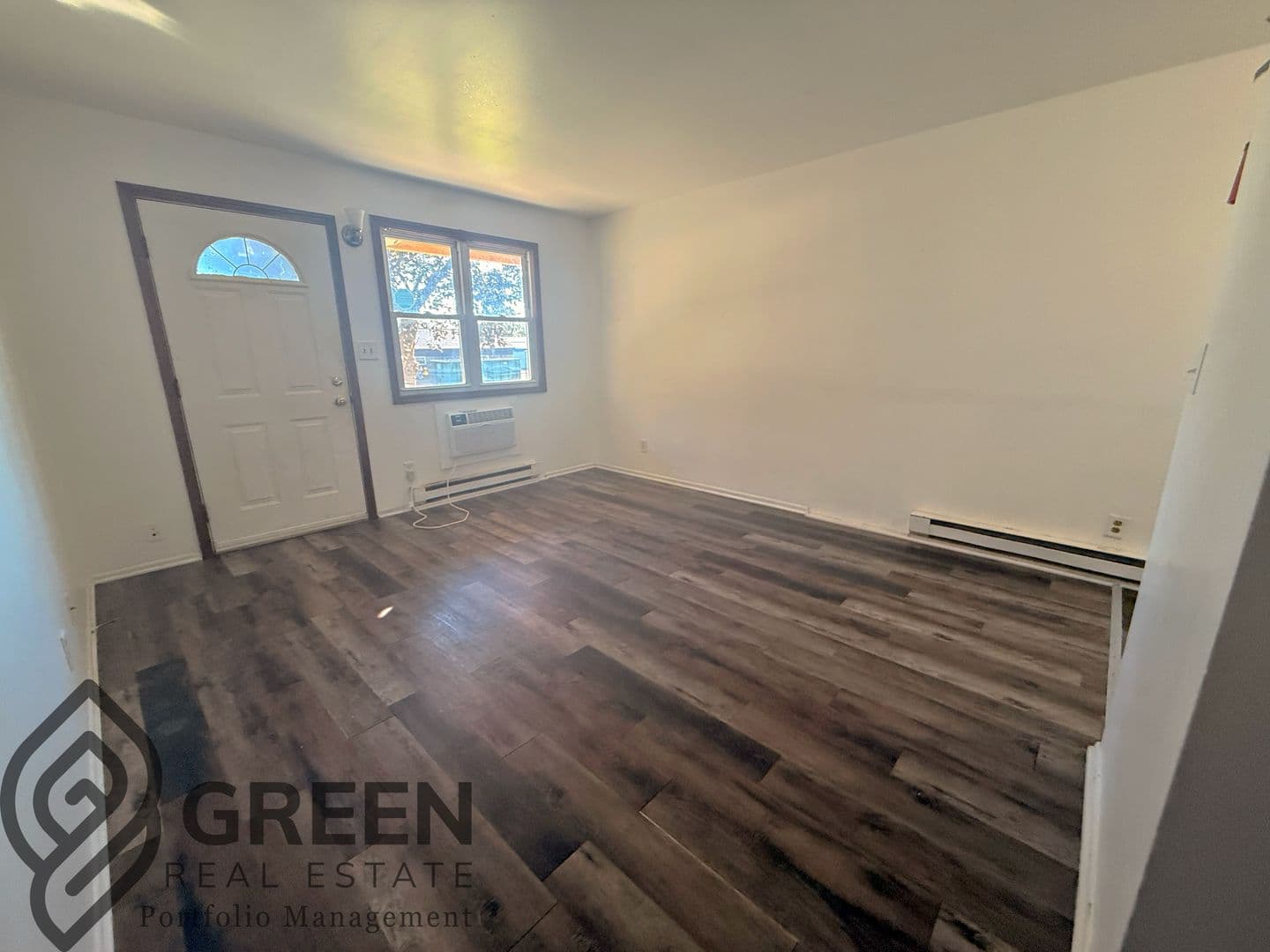 kankakee Apartment: 675 North Entrance Avenue