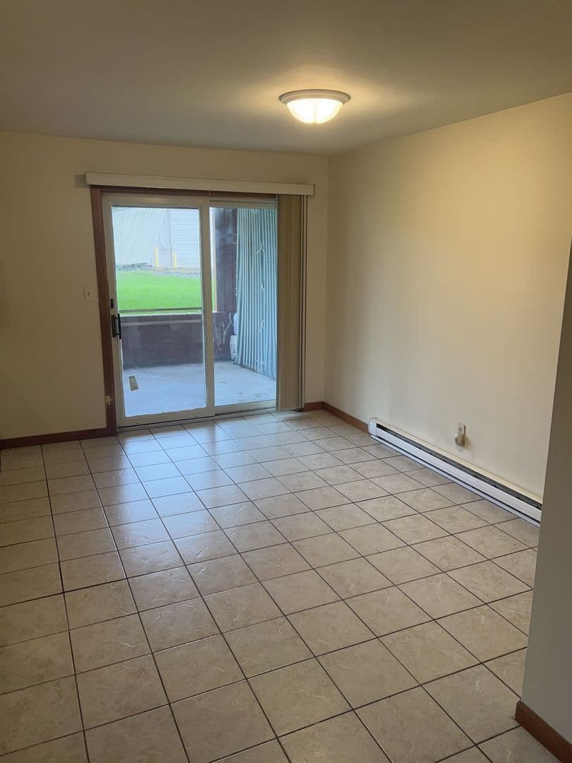 Manteno Apartment: 316 S Walnut St