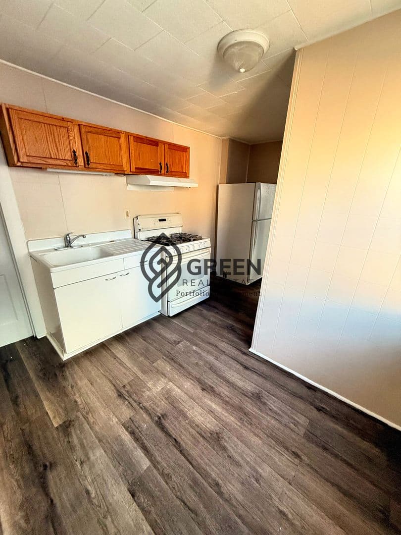 Kankakee Apartment: 360-366 S Washington Ave