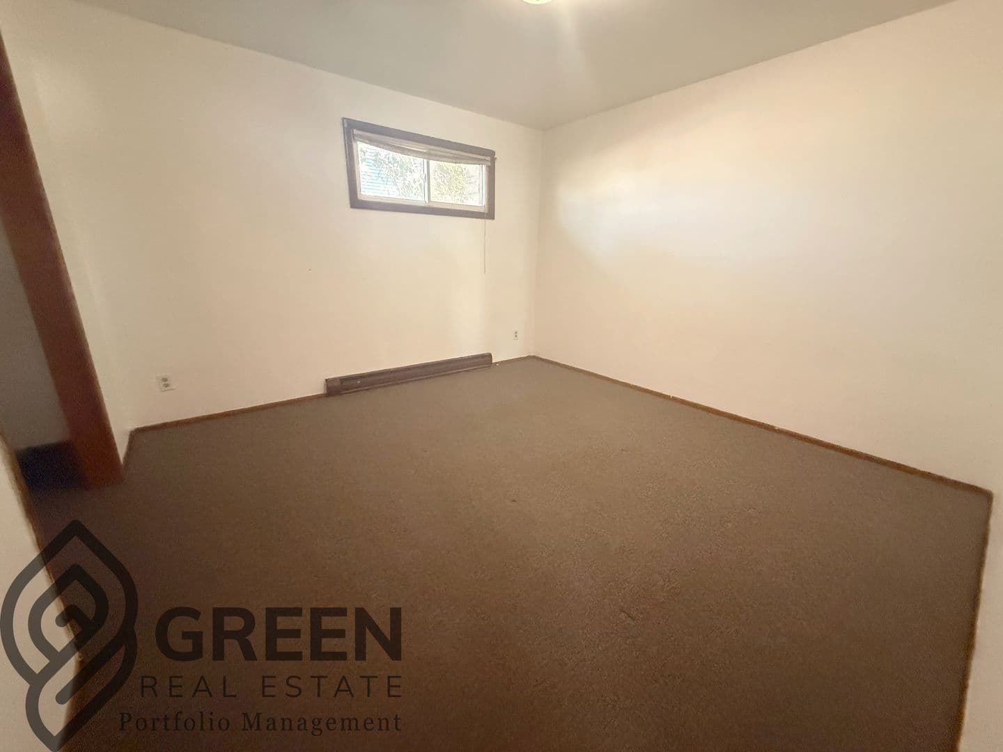 kankakee Apartment: 675 North Entrance Avenue
