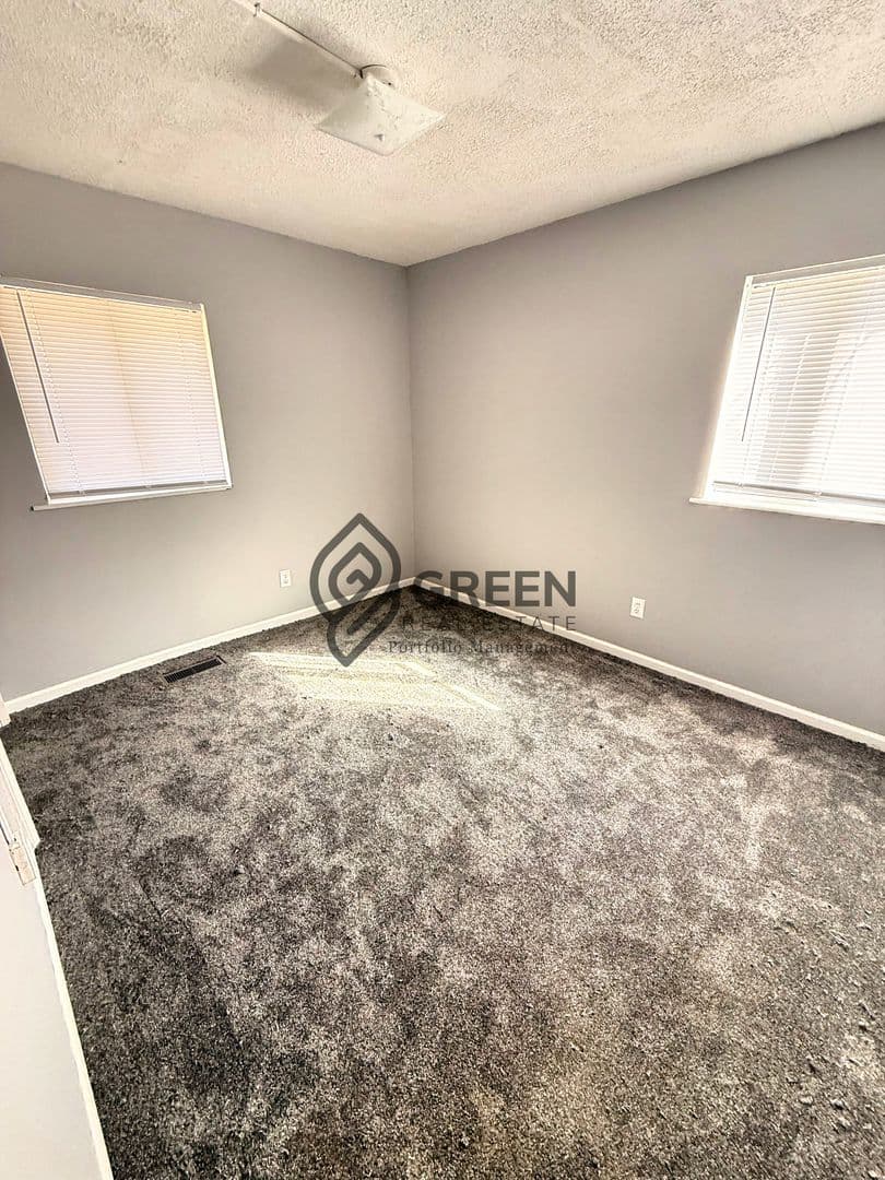 Kankakee House: 530 N Cottage Ave