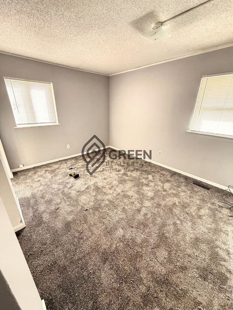 Kankakee House: 530 N Cottage Ave