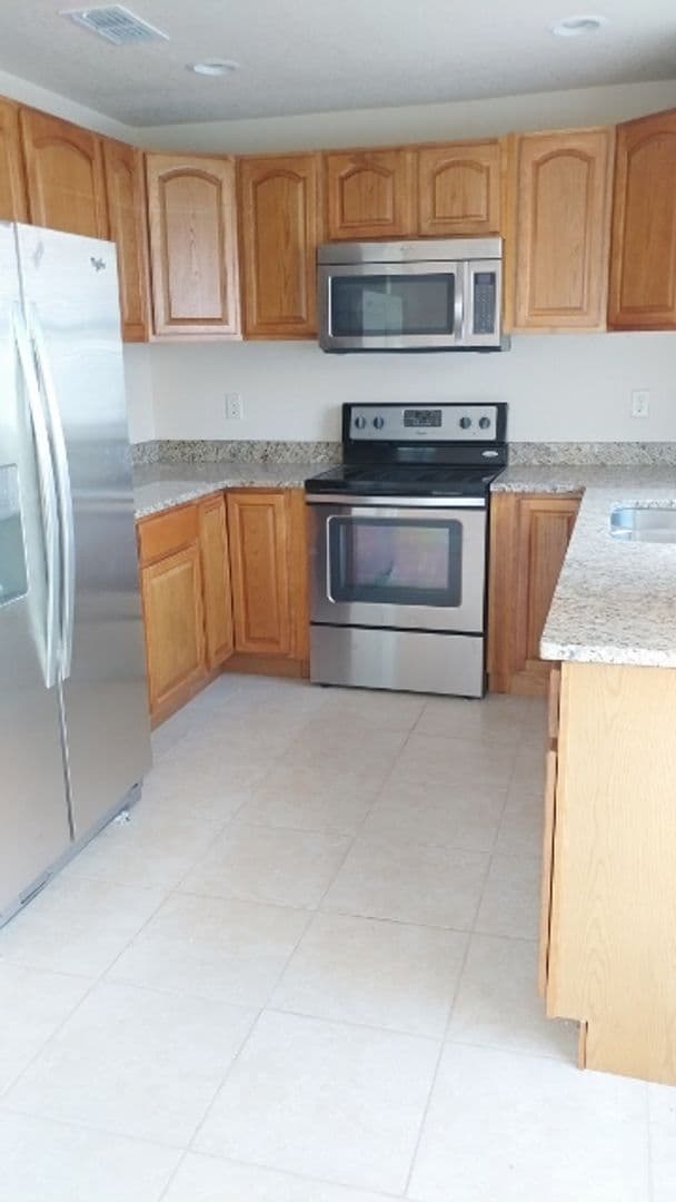 Inverness Townhome: 715 N Vermeer Way