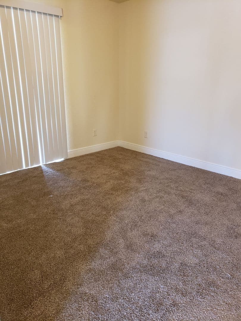 Inverness Townhome: 715 N Vermeer Way