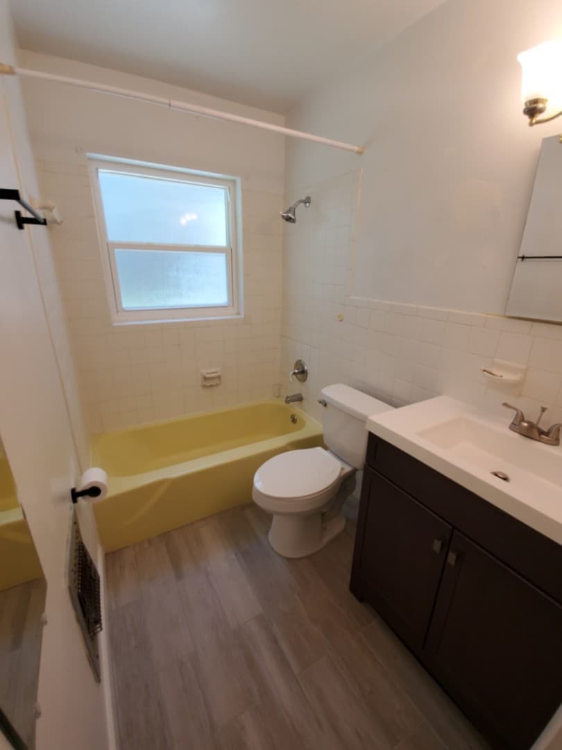 Inverness House: 136 S Belle View Way