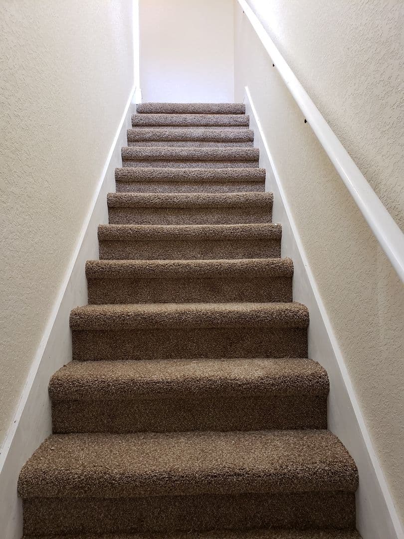 Inverness Townhome: 715 N Vermeer Way