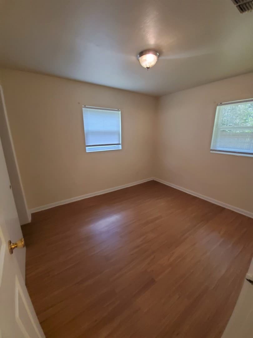Inverness House: 136 S Belle View Way