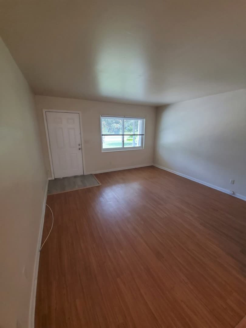 Inverness House: 136 S Belle View Way
