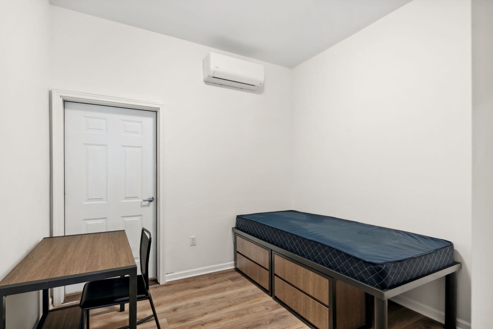 Philadelphia Apartment: 1532 N 16th St
